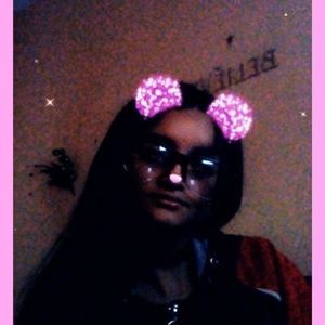 Meet your Posher, Cristal